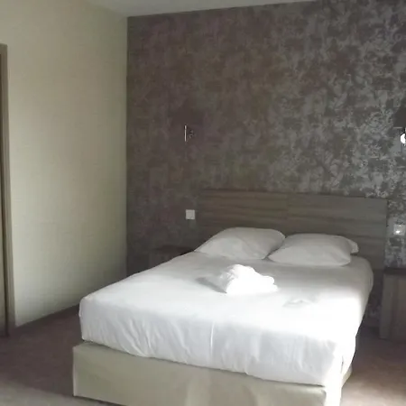 Hotel La Cocotte Gourmande à Carantilly Extérieur photo