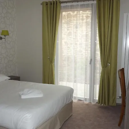 Hotel La Cocotte Gourmande à Carantilly Extérieur photo