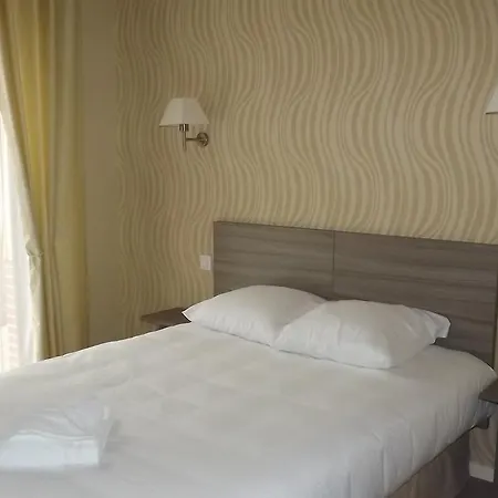 Hotel La Cocotte Gourmande à Carantilly Extérieur photo